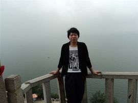 最爱依琳主播照片