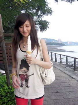 翠被冷落凄余馨主播照片