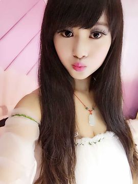 没人爱的小叶蝶主播照片