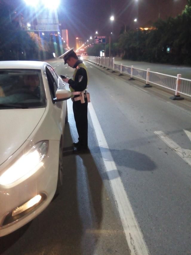 ●红莮主播照片