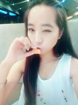 荷曦♫つ主播照片