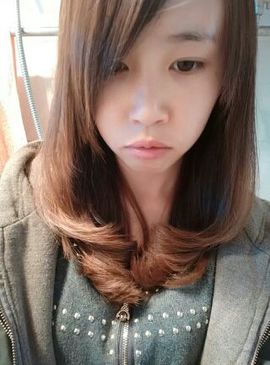 杨小浠主播照片