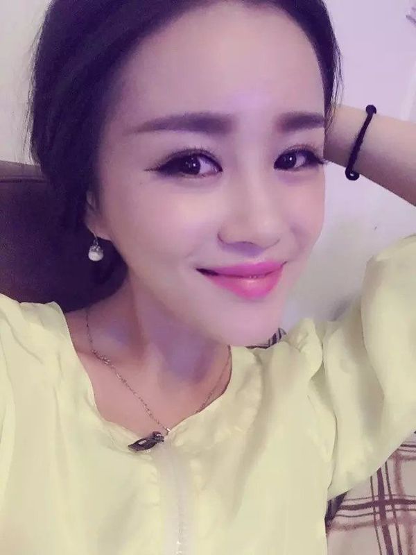 丑宝宝丶L的主播海报