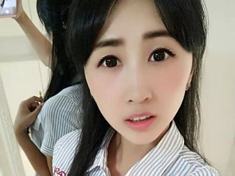 走音小天后【小妞】海报