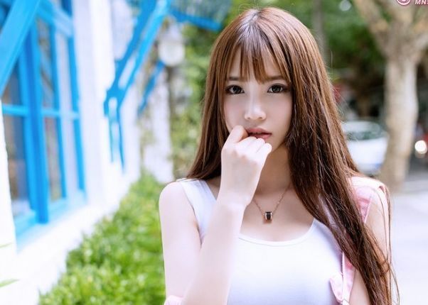 一个萌小爱的主播海报