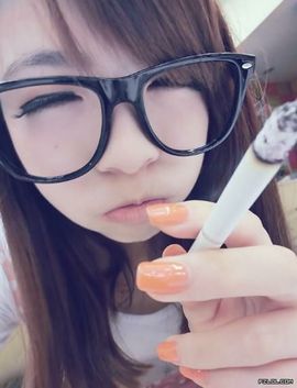 《饭＋》王逗逗主播照片
