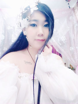 怜梦馨儿主播照片