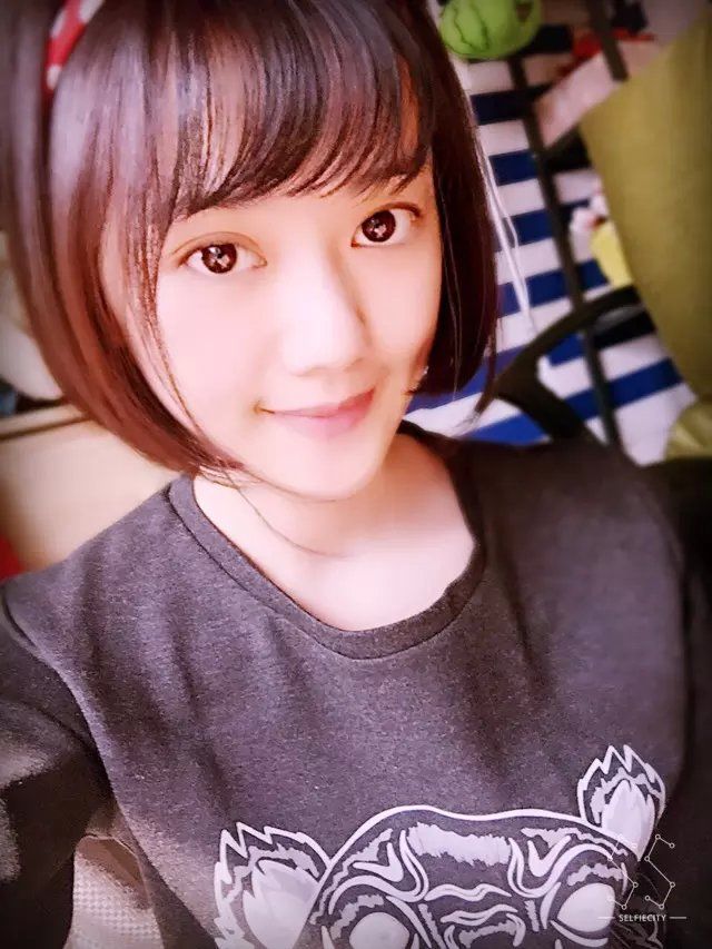 毕夏。爱你的主播照片