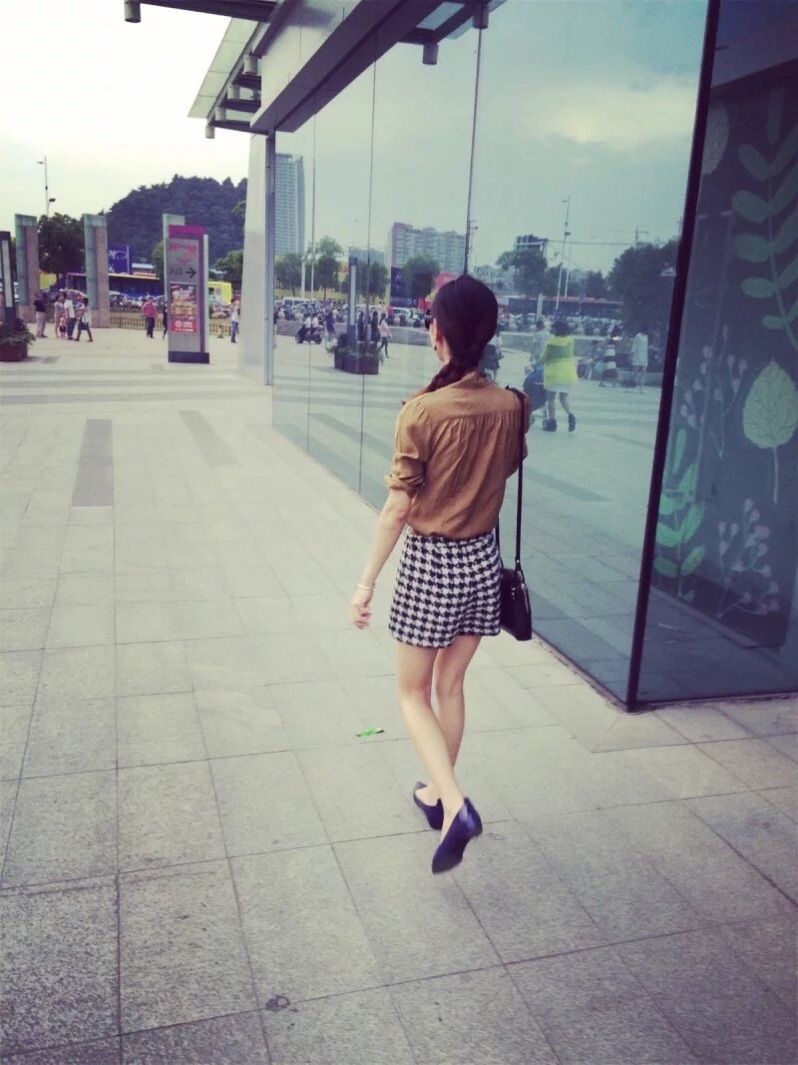 张以琳主播照片