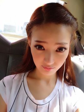 火焰----9♔8主播照片