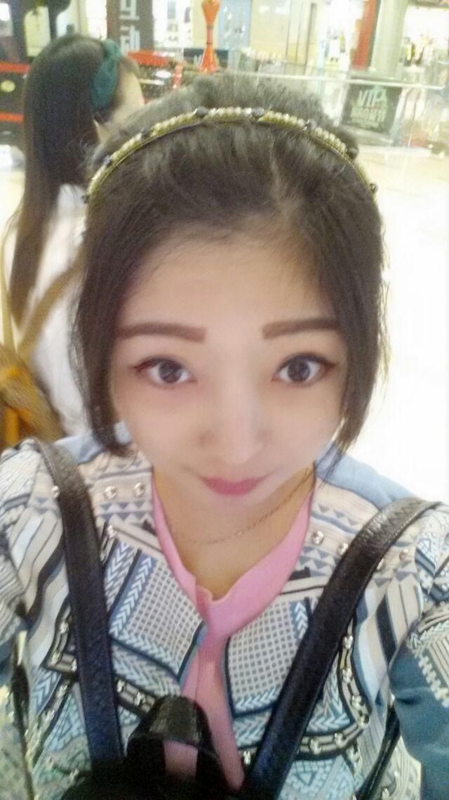 雅雅看天下的主播照片