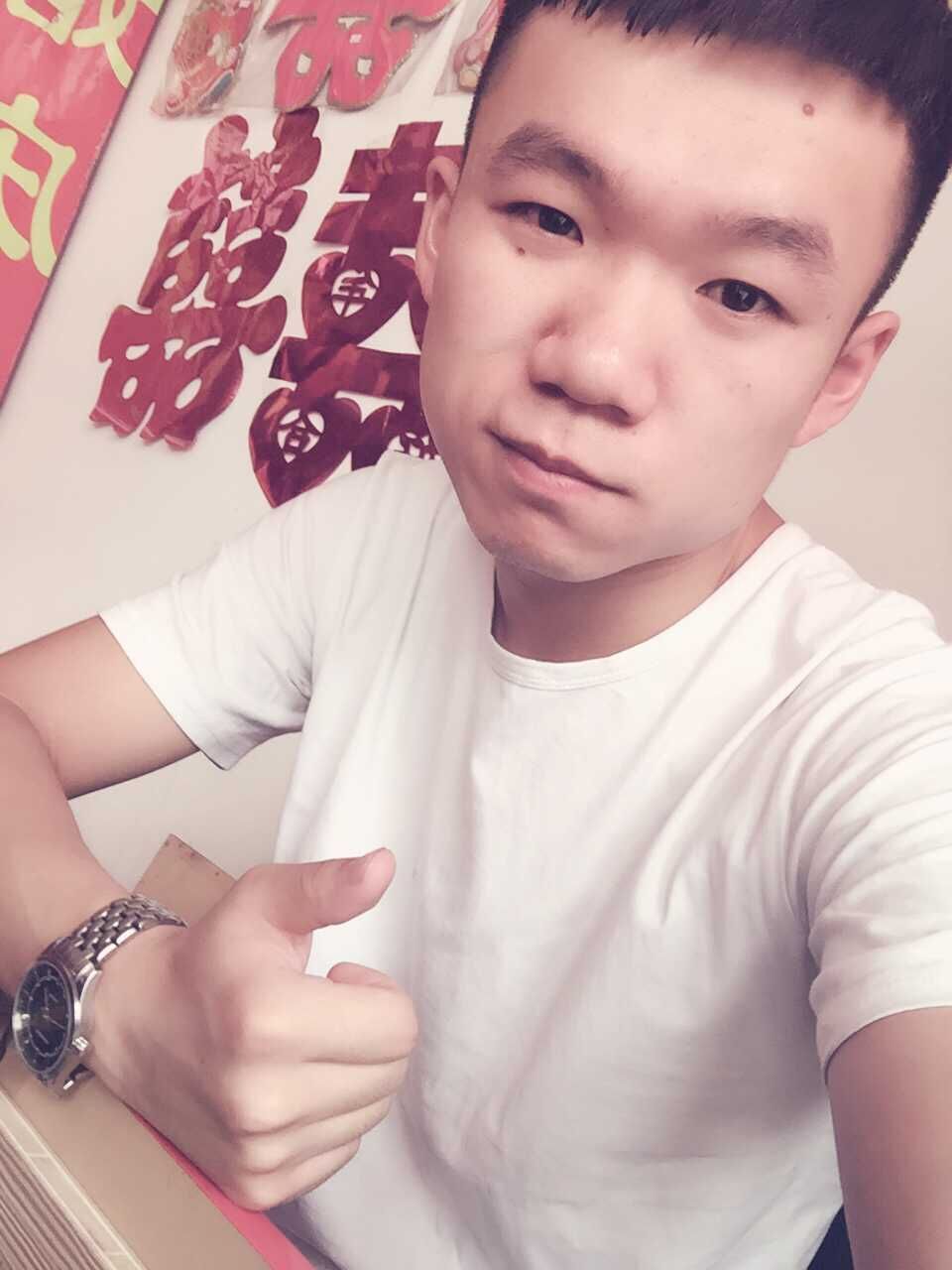 颜来疯的主播照片