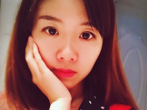 yiyi-依依海报