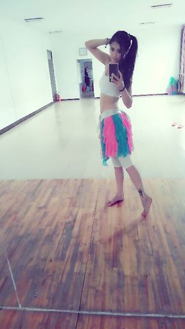 酒宝子主播照片