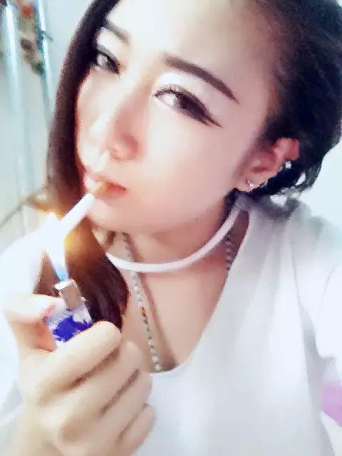 ☞黏人的小妖精☜的主播照片