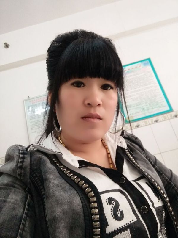 蓝精灵*d的主播海报