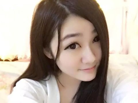 丑女、我无敌了海报