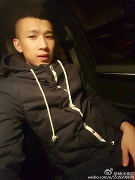 我的名字是顾毅主播照片