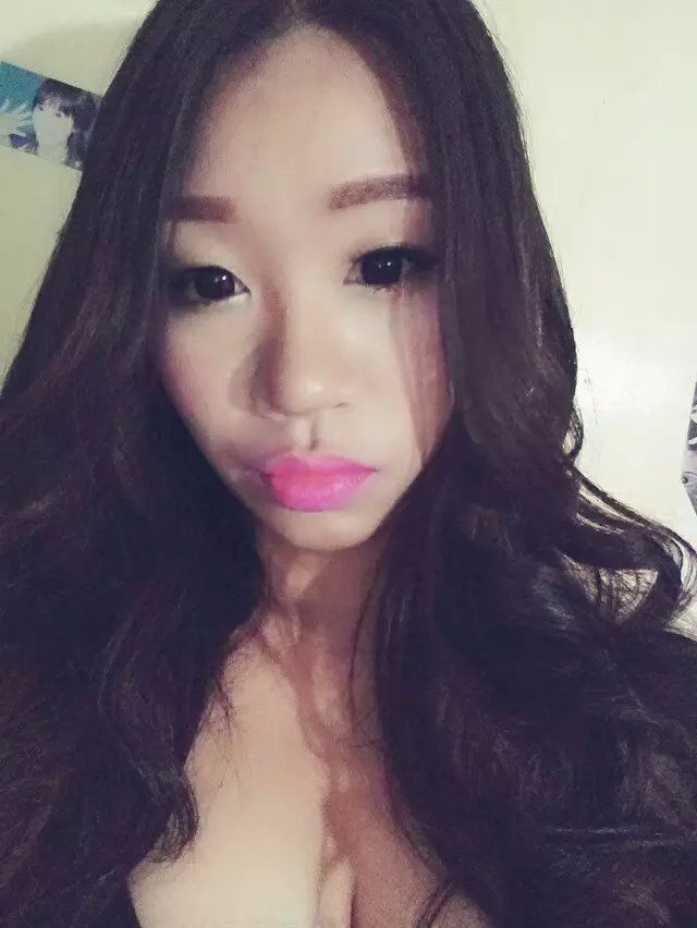 小曉巖的主播照片