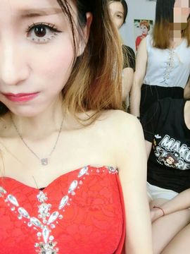 瑞瑞❤走调女王主播照片