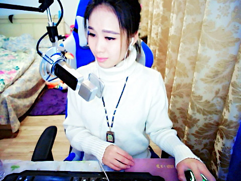 ╰气质❤袁姗姗❤つ的主播海报