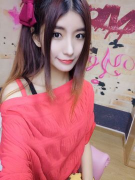 瑞瑞❤走调女王主播照片