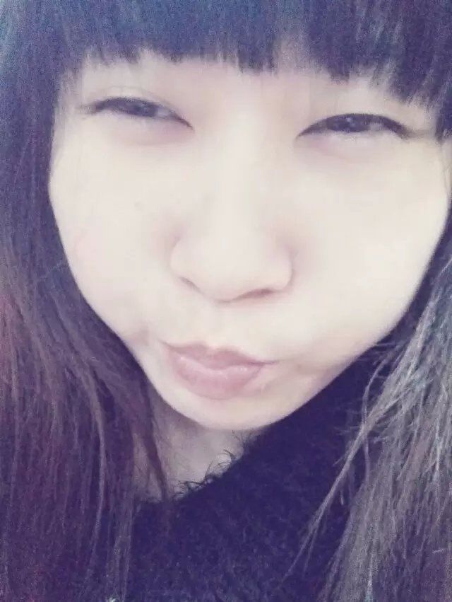 。梨落落的主播照片