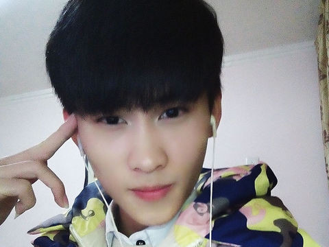 ︶ㄣ卓越-子熙ㄣ海报