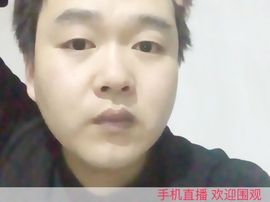 必须的硬主播照片