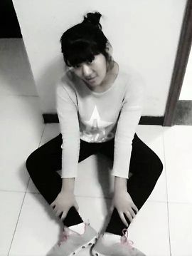 糖果甜腻腻主播照片