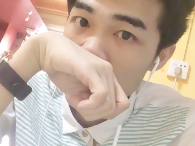 藤、の未来的主播照片