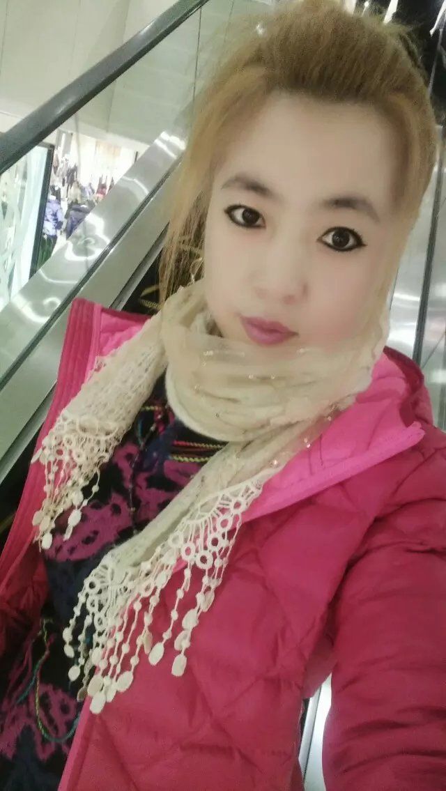 ~玫瑰等伊人~的主播照片