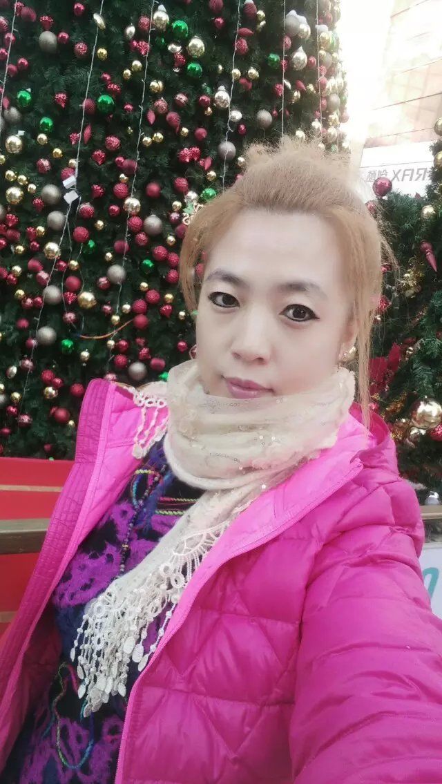 ~玫瑰等伊人~的主播照片