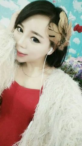 YD世人月儿主播照片