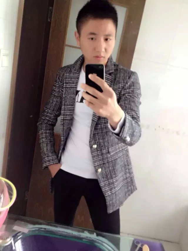 哈萨安少康的主播照片