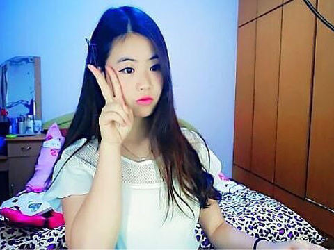 ❤洛洛❤海报