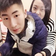 靠近你。