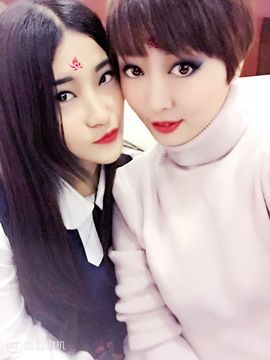 萌小逸主播照片