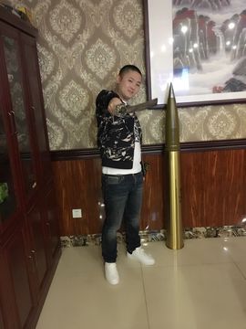 那小孩约不约主播照片