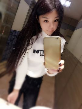 九小九，主播照片