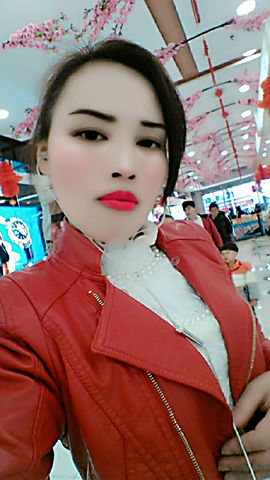 国珍万人迷女神兰兰主播照片