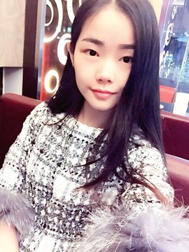 小可爱叶泡泡主播照片