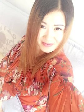 依拉☂小傻妞☂主播照片