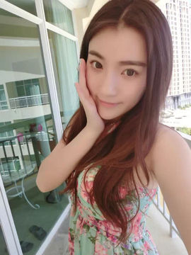 爱唱歌的小李嘉欣主播照片