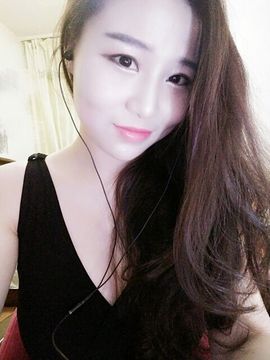 菲儿开心唱主播照片
