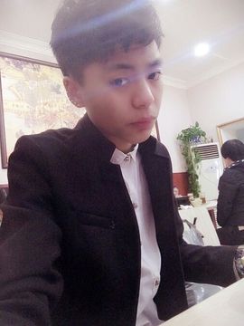 MC另类亮：孤独终老主播照片