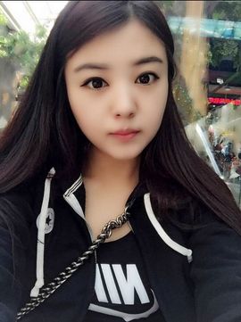 雪离儿主播照片