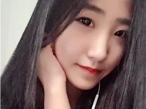 二兔酱.小玥海报