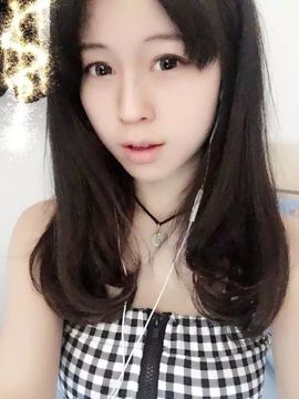 小小小格子主播照片