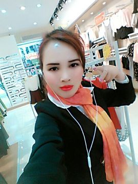 国珍万人迷女神兰兰主播照片